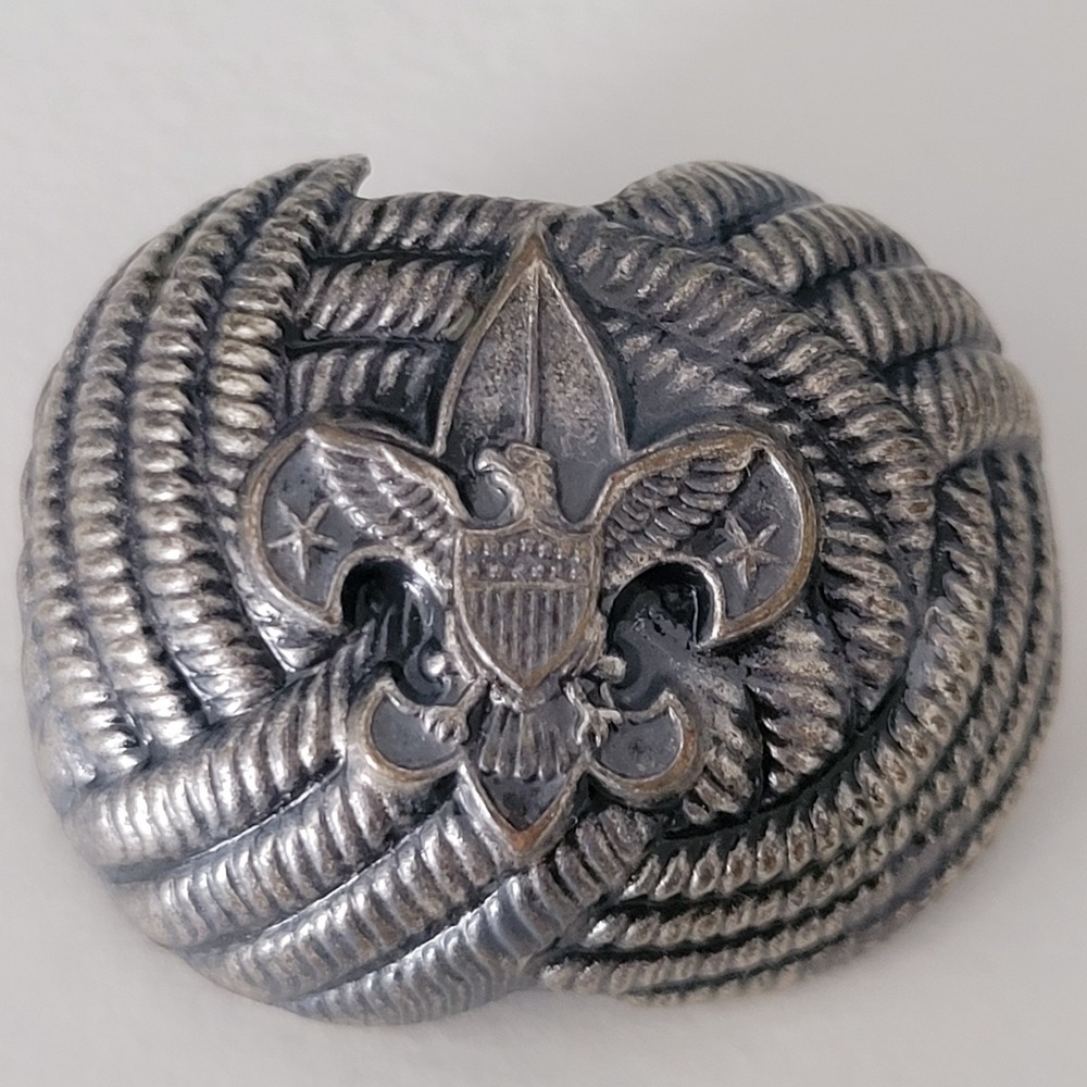 Silver Tone Fleur De Lis Rope Design Neckerchief Slide Woggle Vintage Style